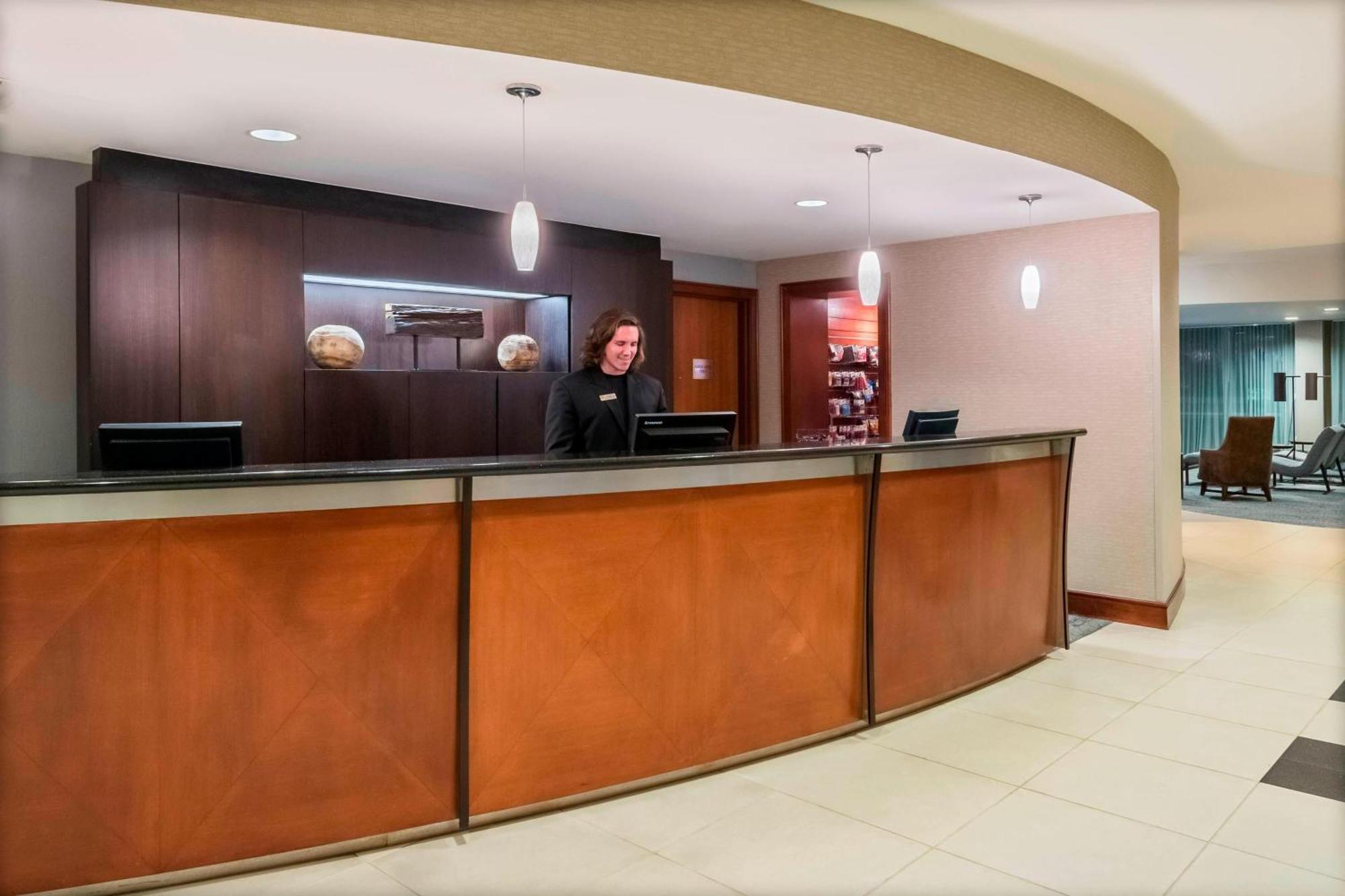 Courtyard Fort Myers At I-75 And Gulf Coast Town Center Estero Exterior foto